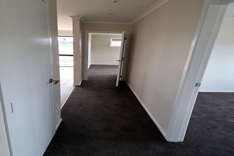 Photo of property in 74 Hokioi Drive, Kenepuru, Porirua, 5022