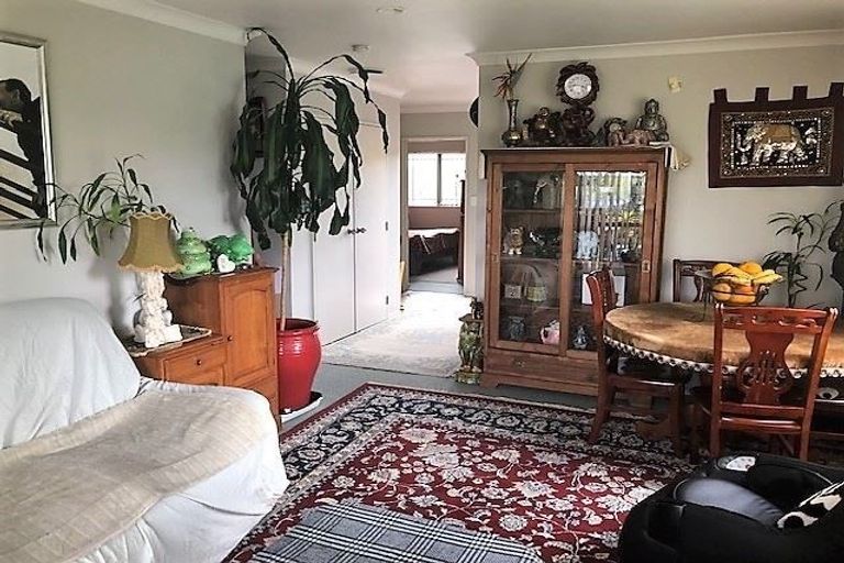 Photo of property in 11 Brittany Drive, Henderson, Auckland, 0612