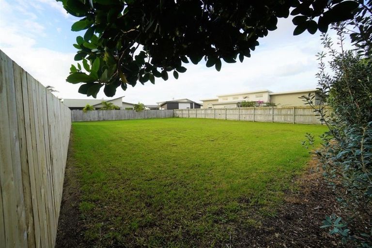 Photo of property in 370 One Tree Point Road, One Tree Point, 0118