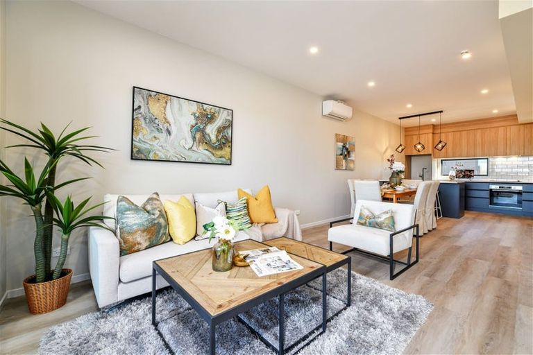 Photo of property in 2/644 Te Atatu Road, Te Atatu Peninsula, Auckland, 0610