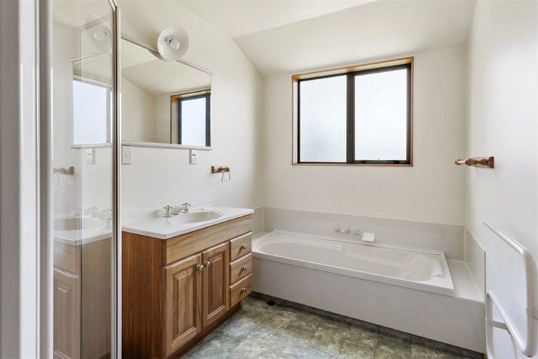 Photo of property in 34 Henley Street, Westport, 7825