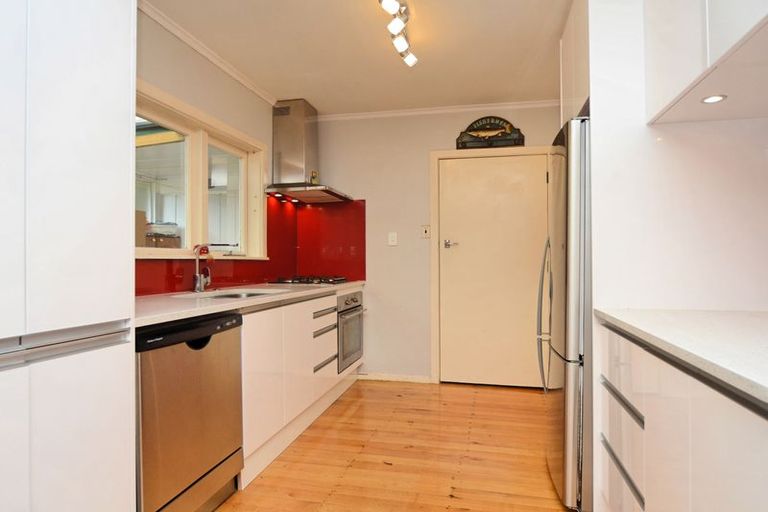 Photo of property in 27 Moire Road, Massey, Auckland, 0614