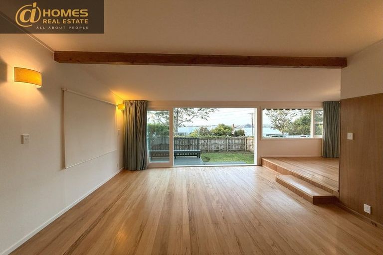Photo of property in 14 Riverview Road, New Lynn, Auckland, 0600