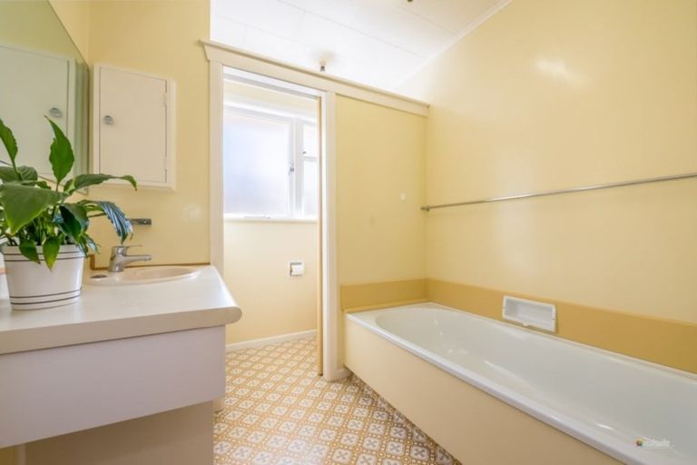 Photo of property in 10 Mission Street, Waterloo, Lower Hutt, 5011