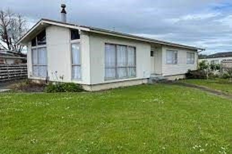 Photo of property in 107 Hyperion Drive, Randwick Park, Auckland, 2105