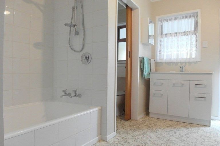 Photo of property in 2 Norwich Crescent, Tamatea, Napier, 4112