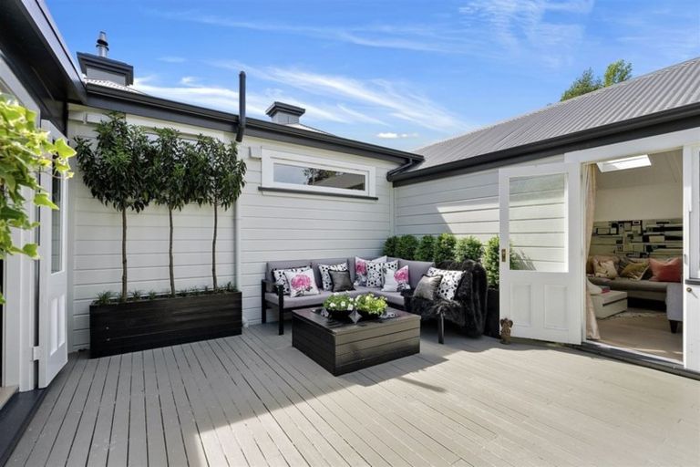 Photo of property in 34 Glandovey Road, Fendalton, Christchurch, 8052