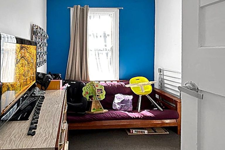 Photo of property in 24 Railway Crescent, Masterton, 5810