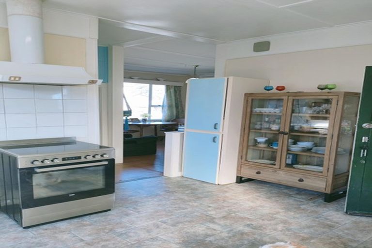 Photo of property in 7 Greenfield Street, Hector, 7822