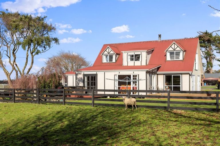 Photo of property in 1 Butler Street, Normanby, Hawera, 4614