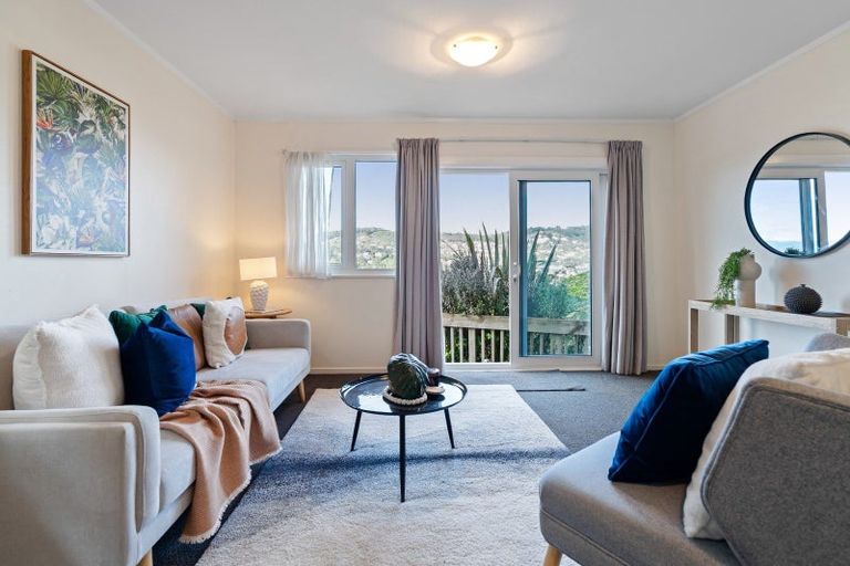 Photo of property in 1/60 Winston Street, Crofton Downs, Wellington, 6035