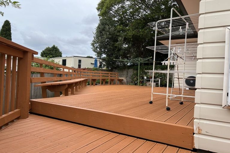 Photo of property in 43 Blease Street, New Lynn, Auckland, 0600