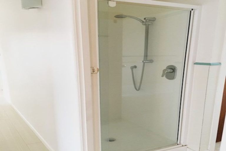 Photo of property in 302 Royal Road, Massey, Auckland, 0614