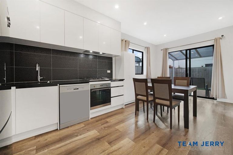 Photo of property in 35 Tumu Road, Papakura, 2110