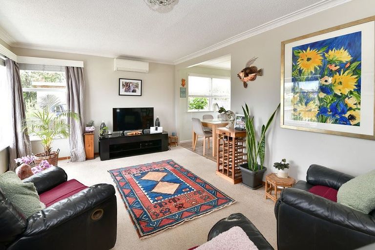 Photo of property in 16 Sundown Avenue, Manly, Whangaparaoa, 0930