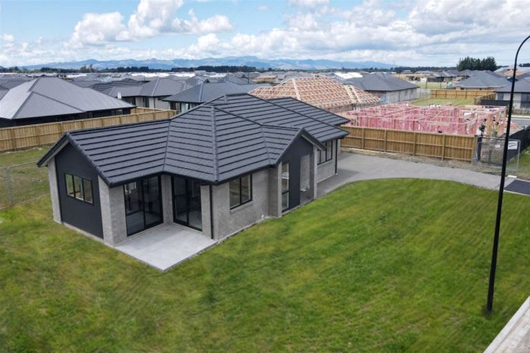 Photo of property in 34 Drylands Drive, Rolleston, 7614