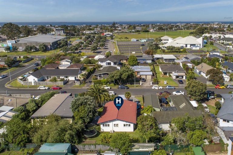 Photo of property in 6 Tudor Place, Mount Maunganui, 3116
