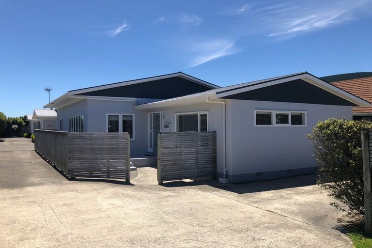 Photo of property in 7c Mclellan Street, Tawa, Wellington, 5028