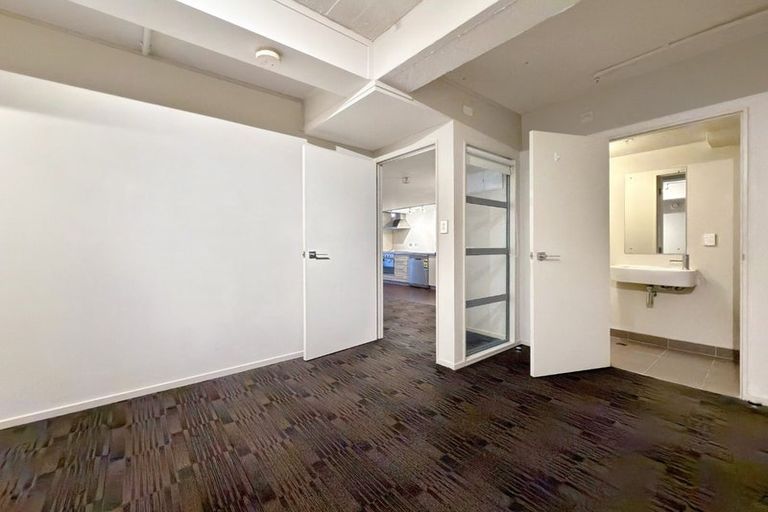 Photo of property in Vespa Apartments, 203/20 Hanson Street, Mount Cook, Wellington, 6021