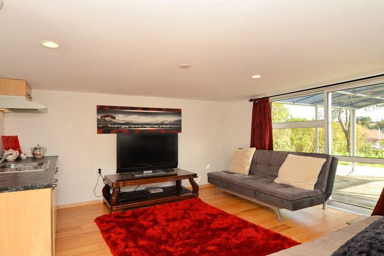 Photo of property in 27 Moire Road, Massey, Auckland, 0614