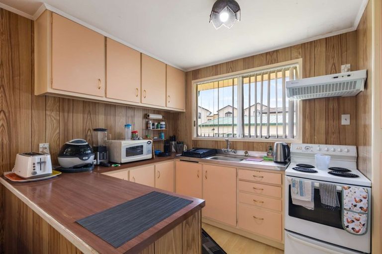 Photo of property in 22 Glynnbrooke Street, Te Atatu South, Auckland, 0610