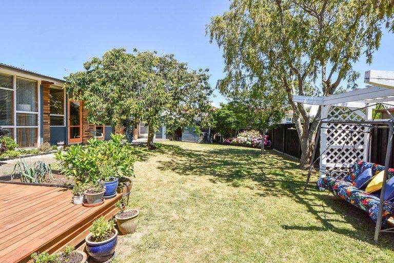 Photo of property in 22 Victoria Street, Carterton, 5713