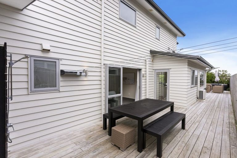 Photo of property in 135 Vipond Road, Stanmore Bay, Whangaparaoa, 0932