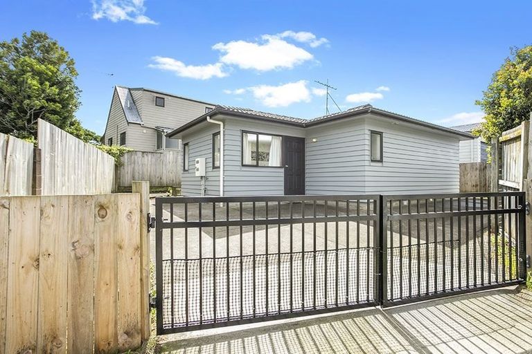 Photo of property in 115a Ennis Avenue, Pakuranga Heights, Auckland, 2010