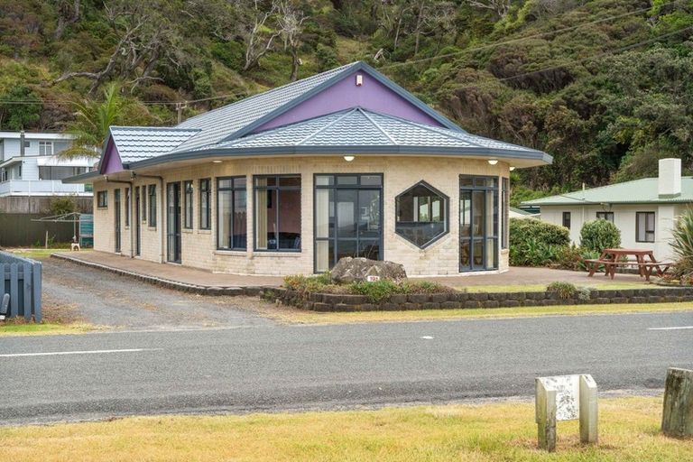 Photo of property in 191 Oakura Road, Oakura, Hikurangi, 0184