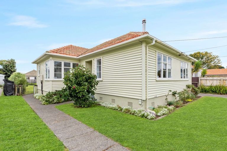 Photo of property in 15 Victory Place, Aramoho, Whanganui, 4500