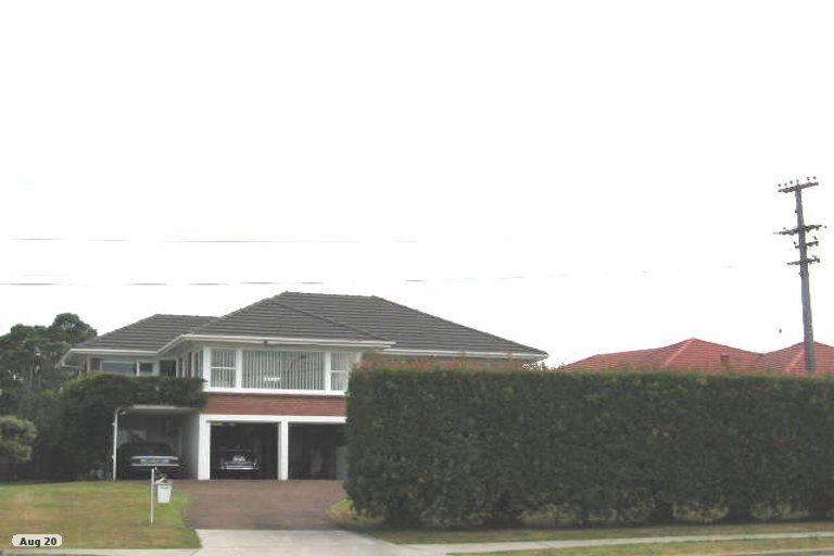 Photo of property in 314 East Coast Road, Forrest Hill, Auckland, 0620