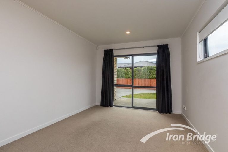 Photo of property in 36 Sunstone Crescent, Brown Owl, Upper Hutt, 5018