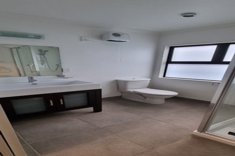 Photo of property in 99 Pemberton Avenue, Bayview, Auckland, 0629