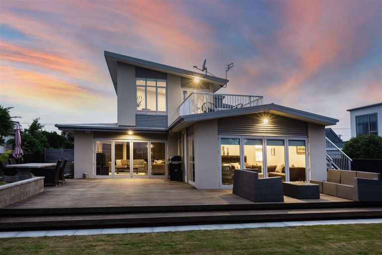 Photo of property in 40 Rocking Horse Road, Southshore, Christchurch, 8062