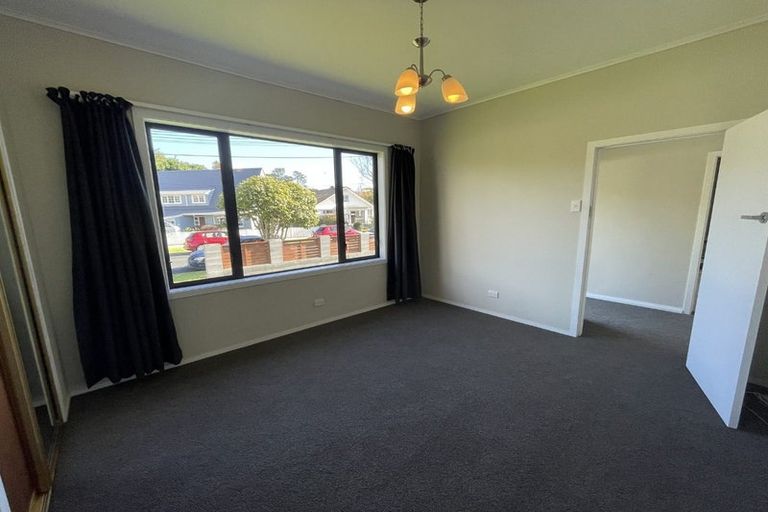 Photo of property in 23 List Street, Welbourn, New Plymouth, 4310