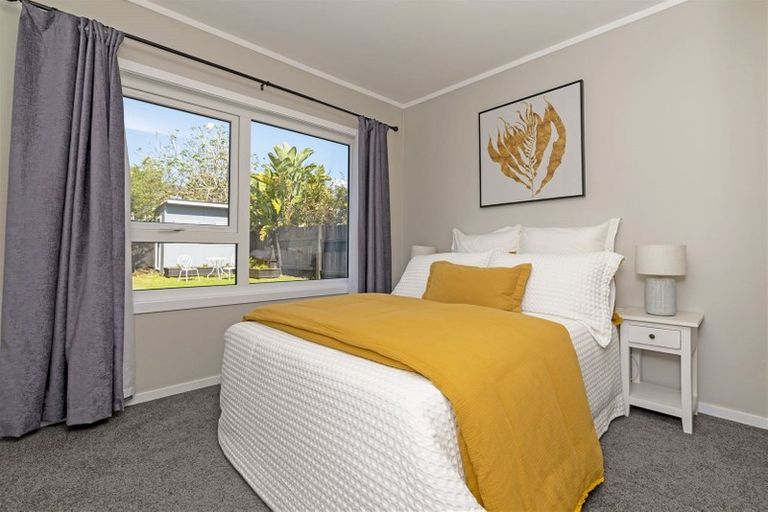 Photo of property in 1/29 Cranston Street, Torbay, Auckland, 0632