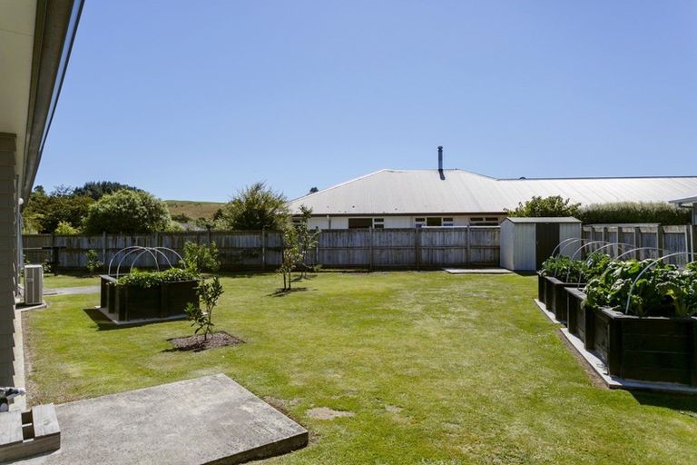 Photo of property in 28 Montgomery Crescent, Kinloch, Taupo, 3377