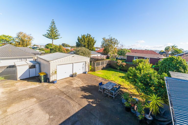 Photo of property in 80 Grove Road, Papakura, 2110