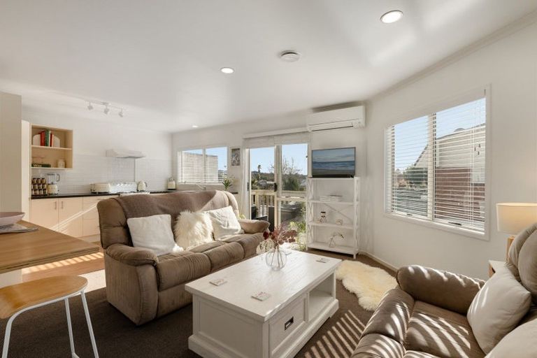 Photo of property in 1 Jonathon Street, Brookfield, Tauranga, 3110