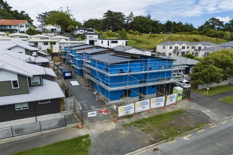 Photo of property in 2/26 Hunter Street, Hamilton Lake, Hamilton, 3204