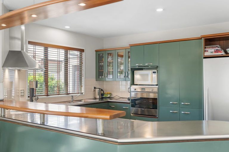 Photo of property in 18a Daresbury Lane, Fendalton, Christchurch, 8014