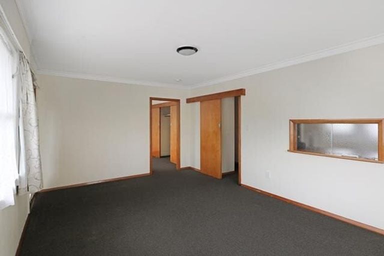 Photo of property in 51-55 Whites Line West, Woburn, Lower Hutt, 5010