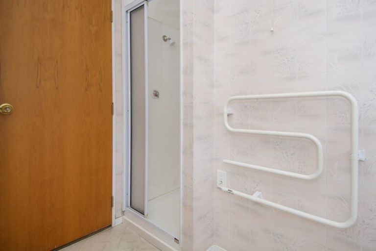 Photo of property in 1/24 Fourth Avenue, Tauranga, 3110