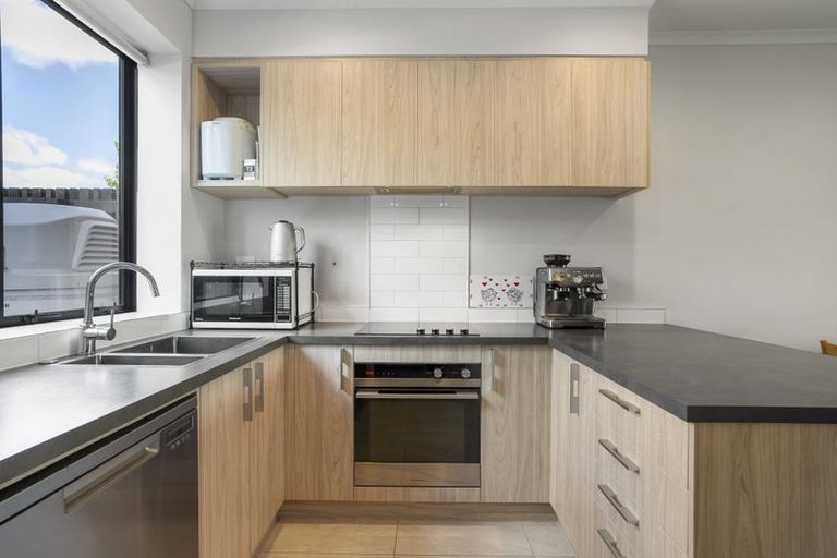 Photo of property in 7/89 Hobsonville Point Road, Hobsonville, Auckland, 0616