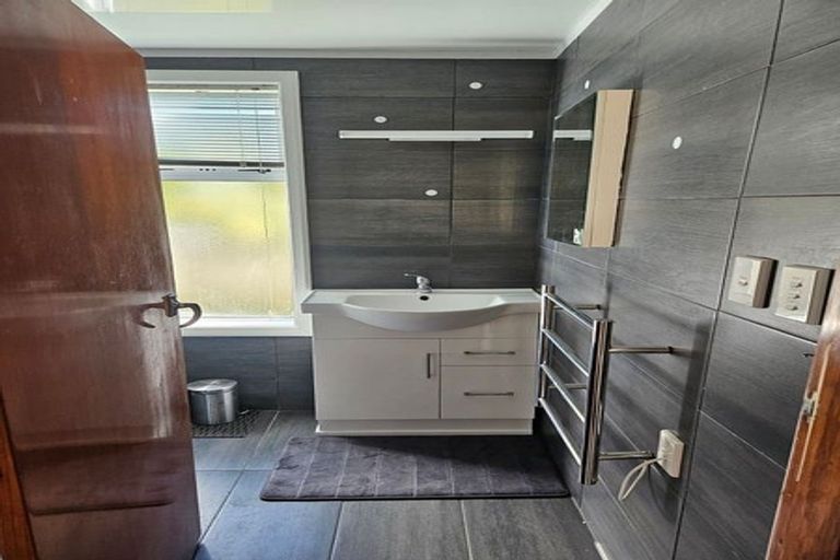 Photo of property in 28 Trinity Avenue, Epuni, Lower Hutt, 5011