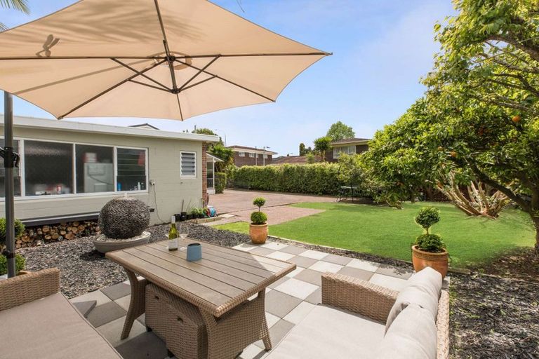 Photo of property in 328 Great South Road, Opaheke, Papakura, 2113