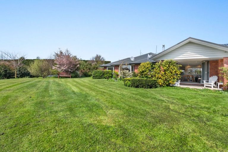 Photo of property in 472 Lees Road, Feilding, 4775