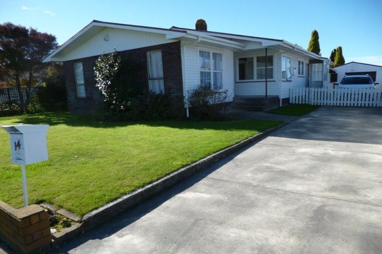 Photo of property in 14 Allen Berry Avenue, Pirimai, Napier, 4112