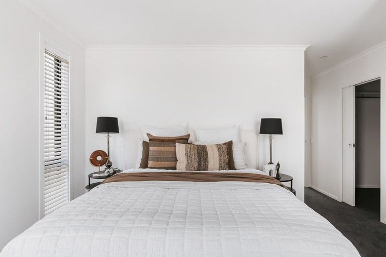 Photo of property in 2 Atutahi Lane, Papamoa Beach, 3118