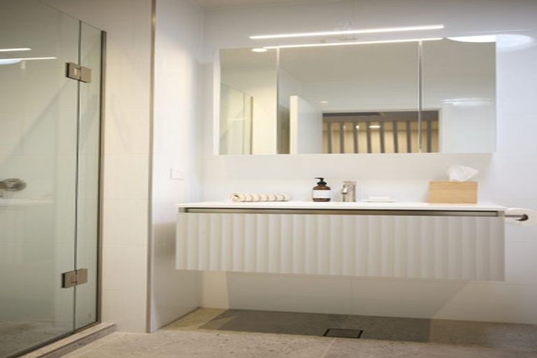 Photo of property in 9 Golden Fall Road, Hobsonville, 0616